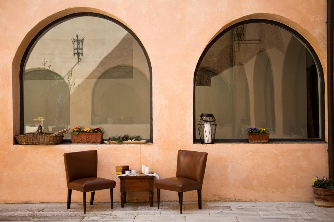 Hotel Convento San Bernardino à Montefranco Extérieur photo