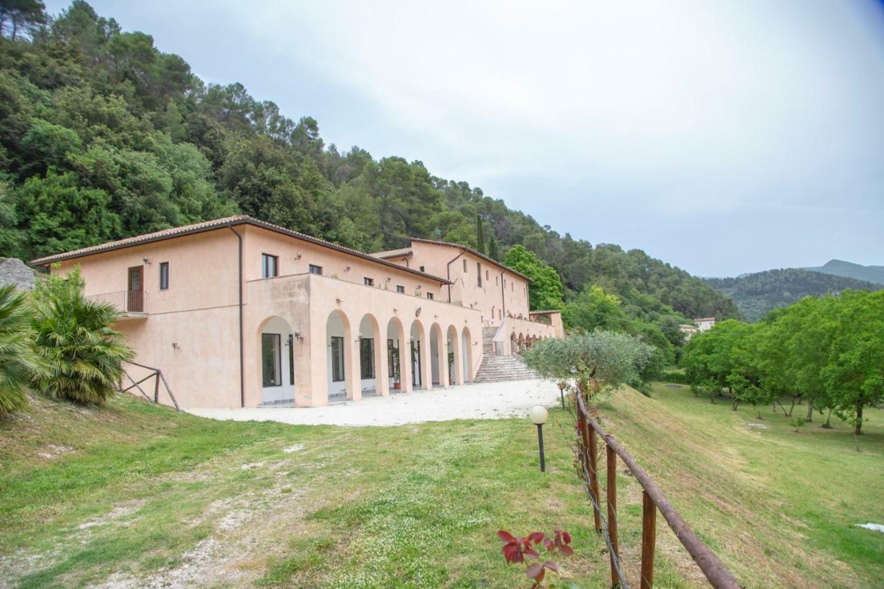 Hotel Convento San Bernardino à Montefranco Extérieur photo